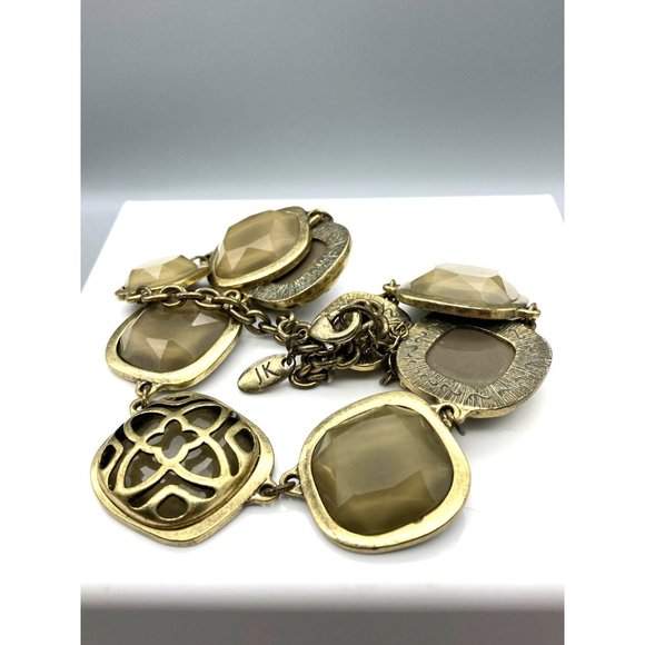 Vintage Jewel Kade Lotus Necklace, Gold Tone and Chic Green Bib - Picture 2 of 4